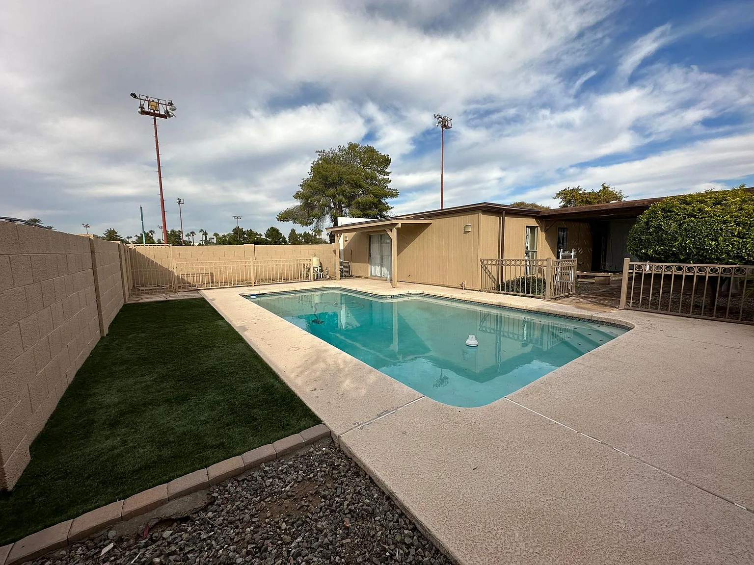 3 bed, 1535 sqft, $2,295 — Photo 2