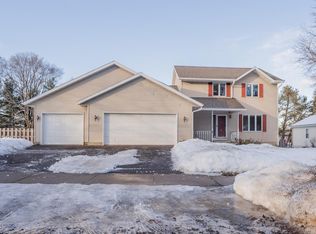 908 Grover Rd, Eau Claire, WI 54701