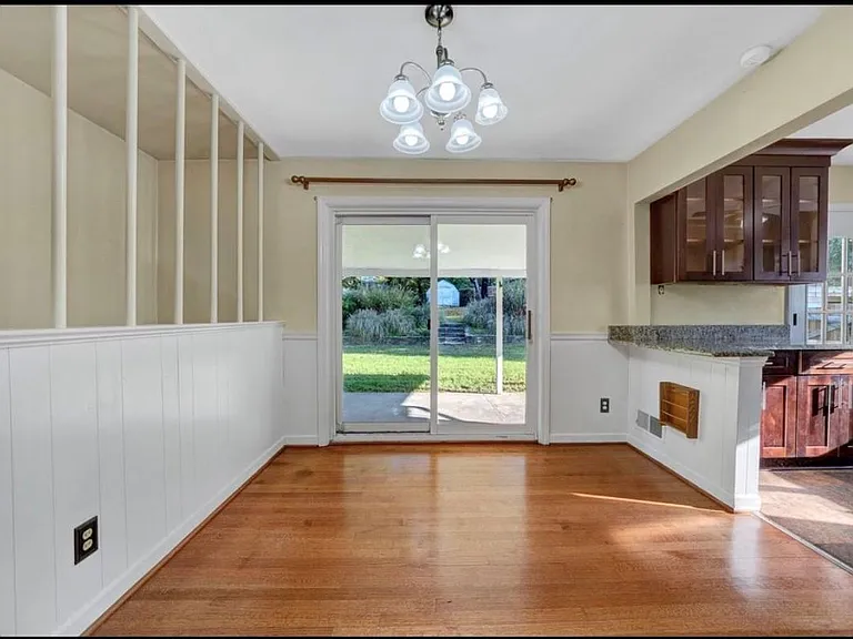 3260 Rasmont Rd — Photo 5