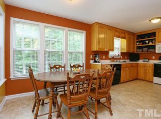 6209 Bridgemont Ln, Willow Spring, NC 27592