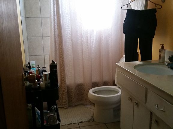 5th image of 2428 Cedarwood Ave