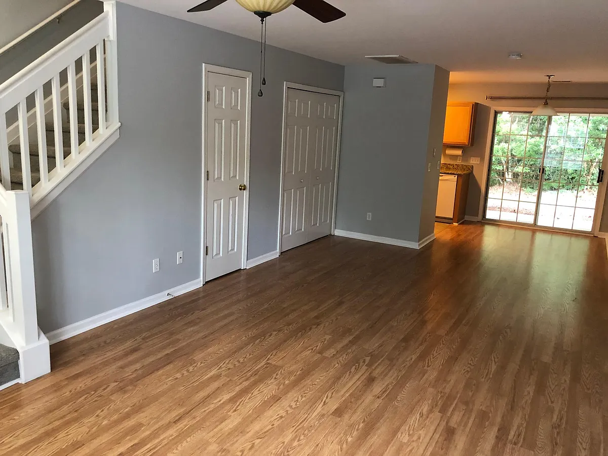 Family Room & Dining Area - 105 South St