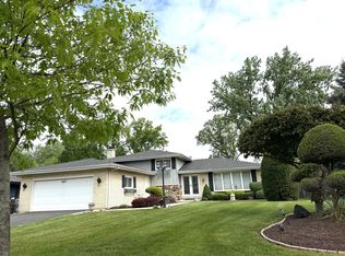 347 Woodlane Ct, Wood Dale, IL 60191