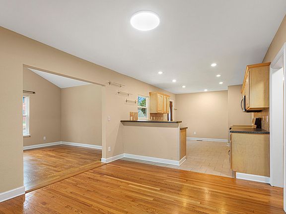 2nd image of 201 Sequoia Dr