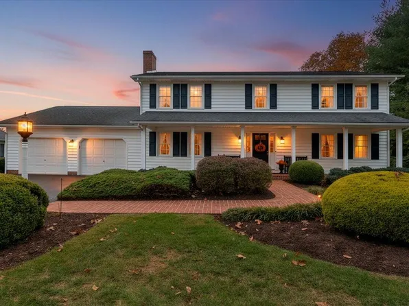 109 Sherry May St, Covington, VA 24426