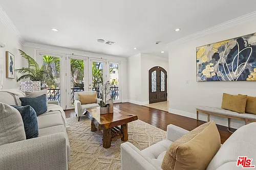 1114 S La Peer Dr Photo 1