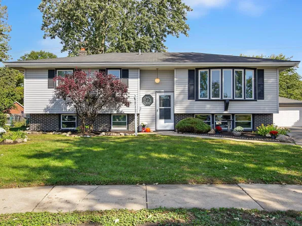 9120 Prairie Ave, Highland, IN 46322