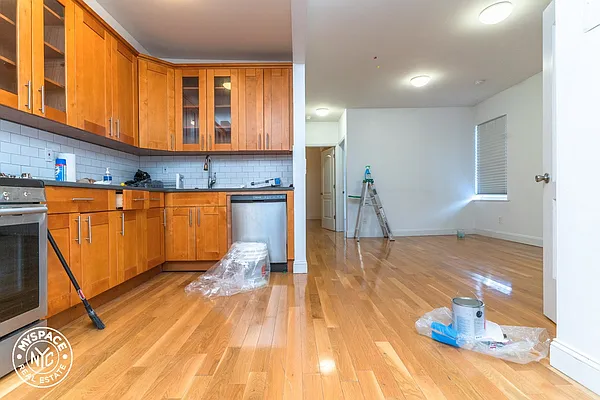 Rented by MySpaceNYC | media 3