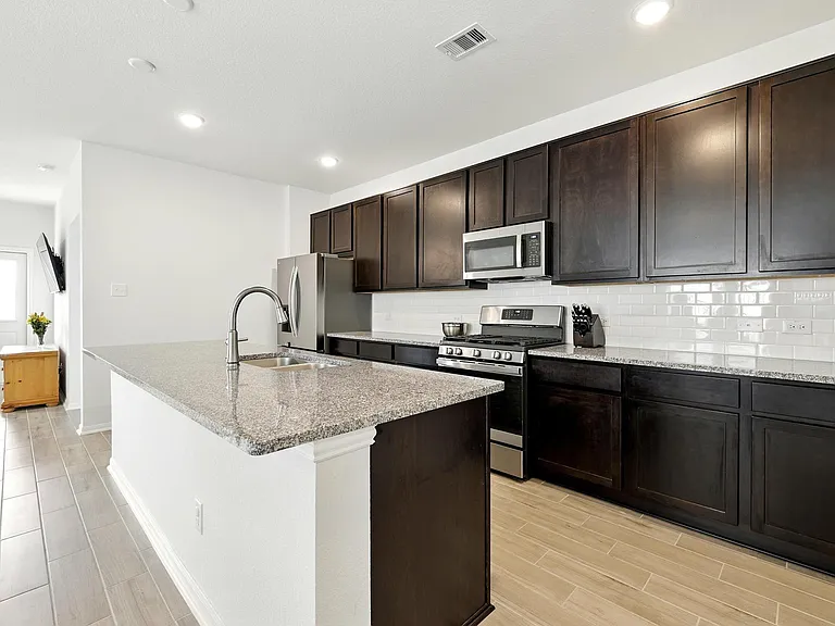 15219 Faushard Ln — Photo 4