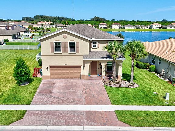 2nd image of 840 Gairloch Lane