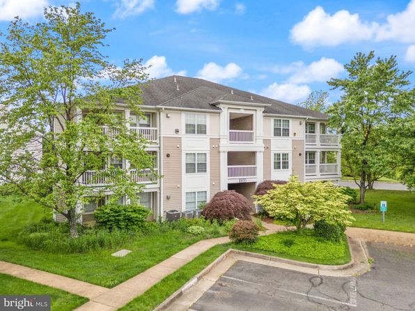 8075 Lacy Dr APT 303, Manassas, VA 20109