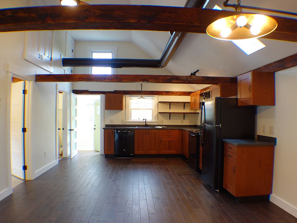1st image of 4 Grand St #B