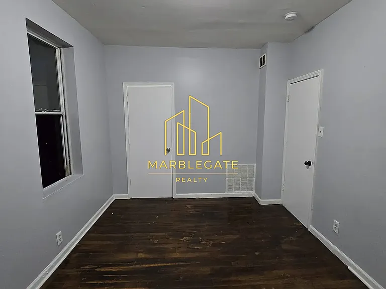310-312 14th Ave #55 — Photo 5