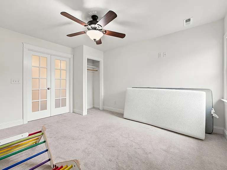 401 Waverly Hills Dr — Photo 32