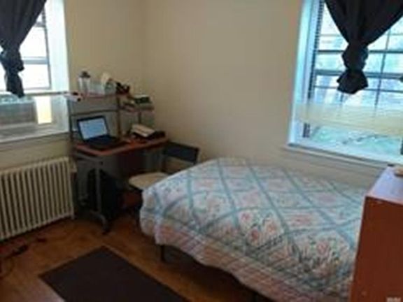 4th image of 7843 147th St APT 2V