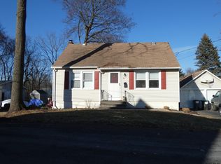 21 May St, Rensselaer, NY 12144