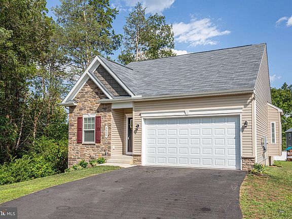 3rd image of 3600 Quigley Ln