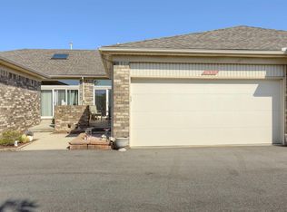 50315 Paradise Ct, Macomb, MI 48044