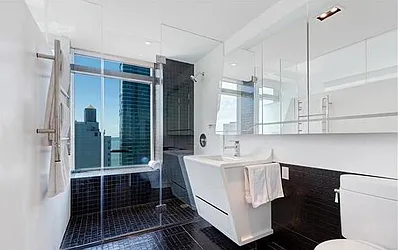 Rented by R New York