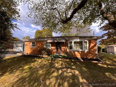 100 E Maplewood Drive, Clarksville, IN, 47129