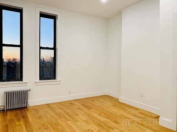 4th image of 183 7th Ave #Penthouse