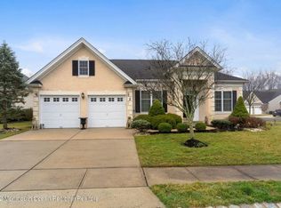2 Dunberry Dr, Freehold, NJ 07728