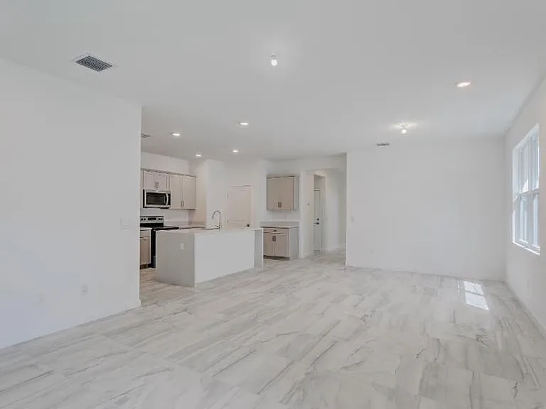 1100 Limestone Creek Rd — Photo 7