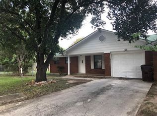 1004 Bowie St, Lockhart, TX 78644