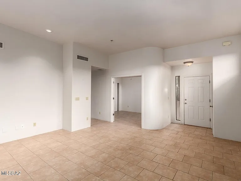 3158 N Avenida Del Clarin #TILES — Photo 31