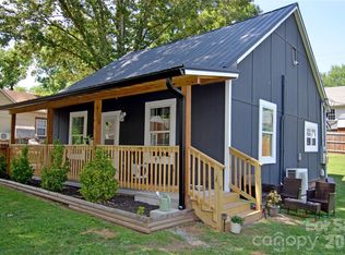 120 7th St #20, Marion, NC 28752