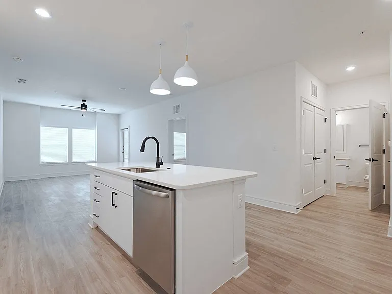 Tropia Luxury Apartments — Photo 133