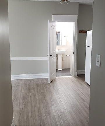 3rd image of 2001 W Montrose Ave APT 3