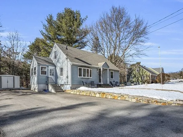 7 Pine Ridge Dr, Leicester, MA 01524