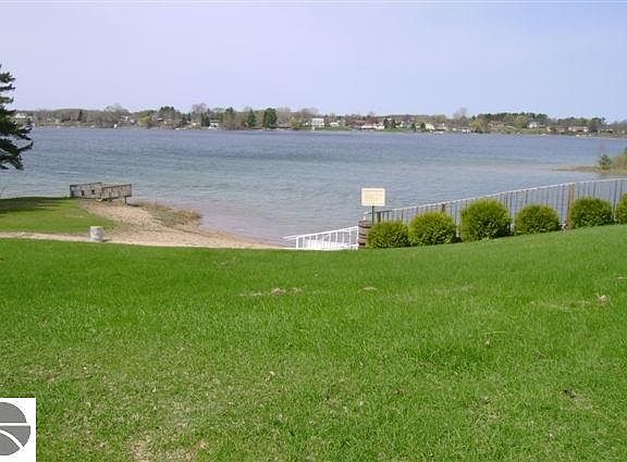 5th image of 5123 Silver Shores Ln #4