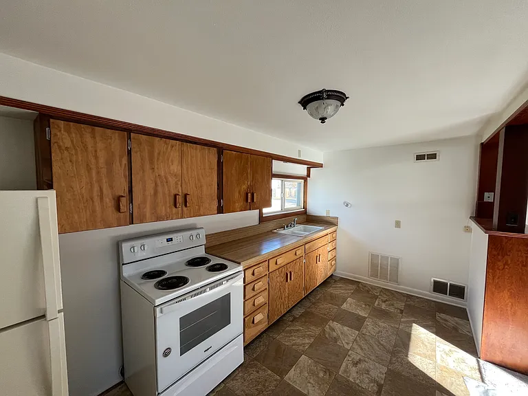 1166 S Sheridan Ave #B — Photo 2