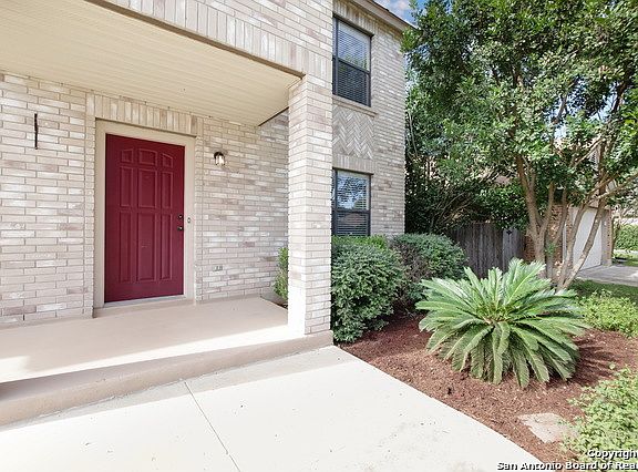 3rd image of 16055 Walnut Creek Dr