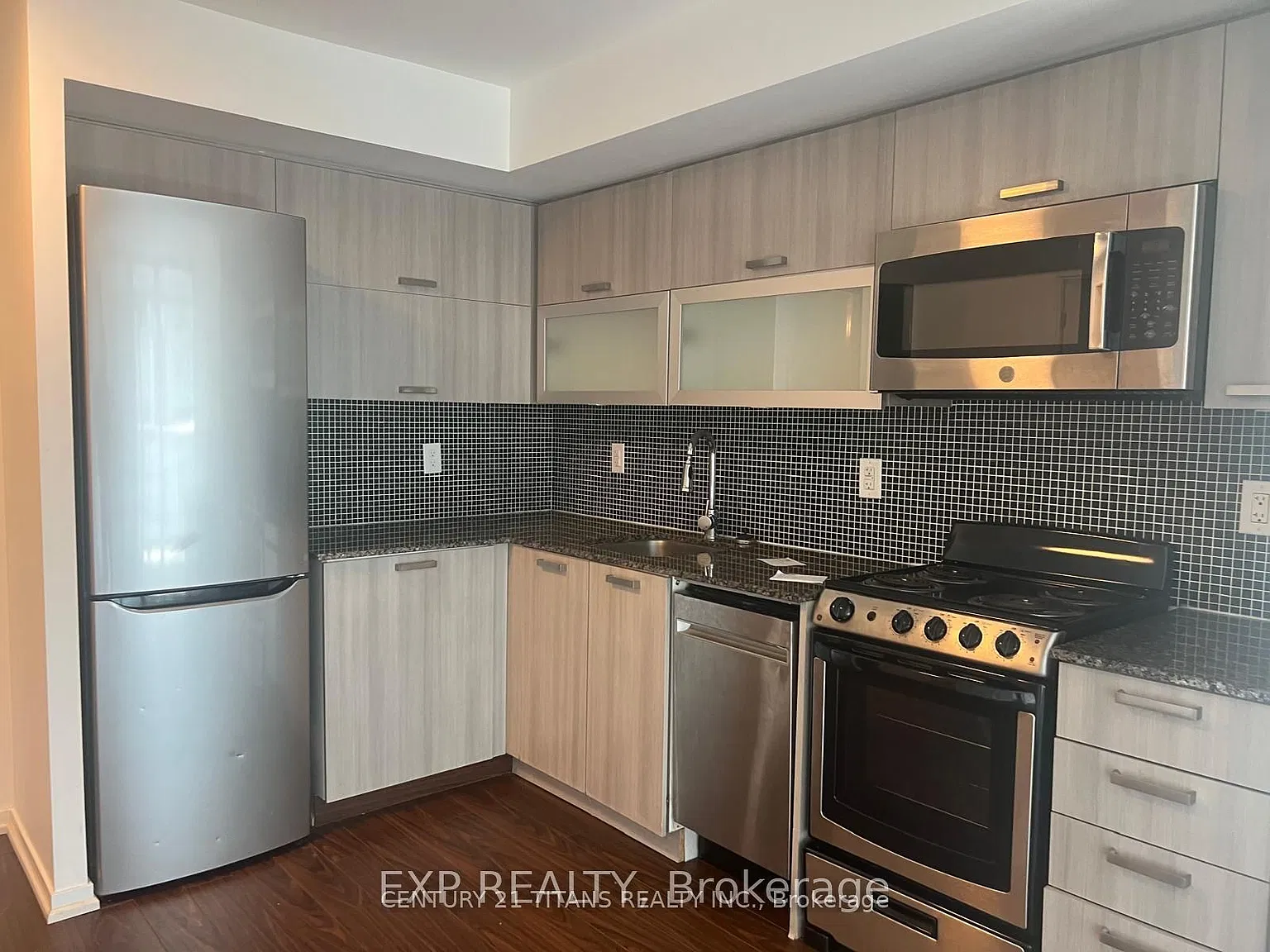 2 bed, $2,600 — Photo 4