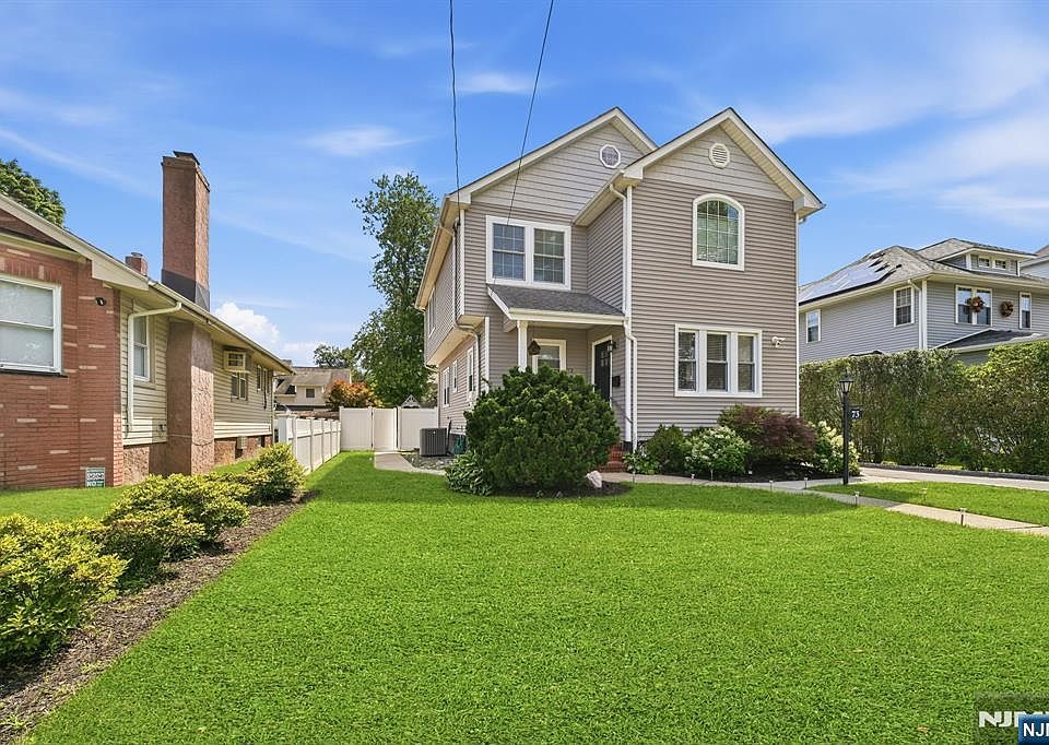 1st image of 73 Forest Pl