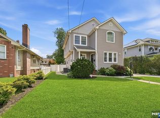 73 Forest Pl, Rochelle Park, NJ 07662