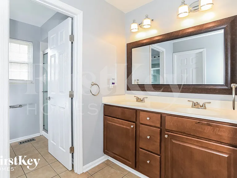 3359 Woodside Dr — Photo 9