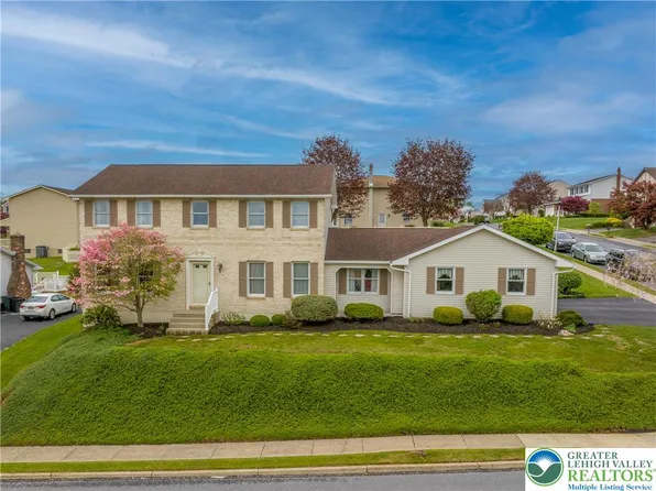 3105 Clay St, Whitehall, PA 18052