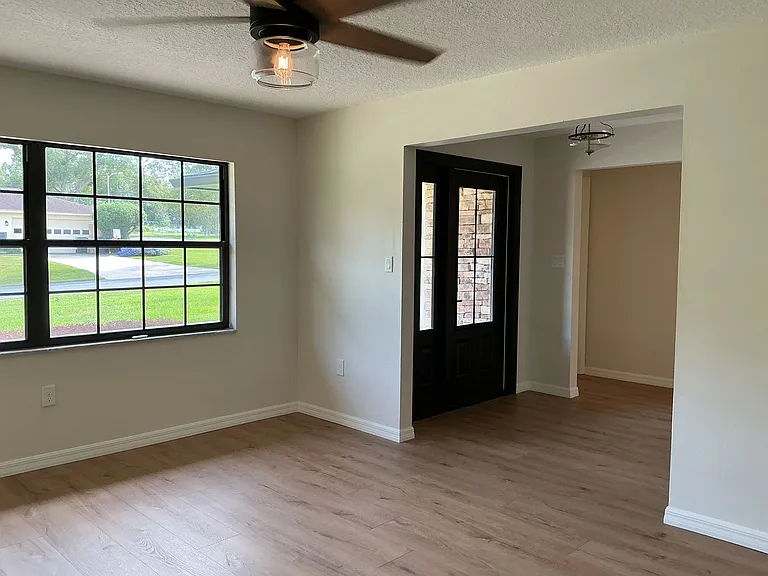 512 Poppell Dr — Photo 5