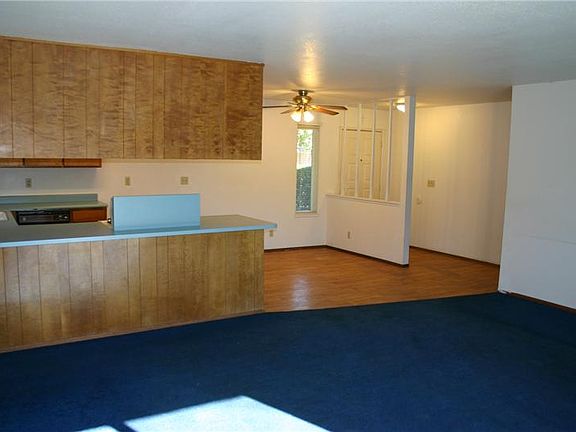 5th image of 1032 Kennedy Dr