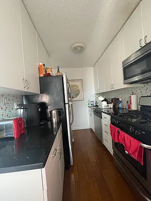 Rented by YKLL LLC | media 28