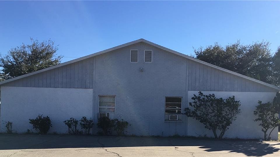 1st image of 3066 Saint Paul Dr