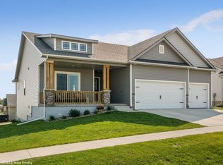 1403 Tuscany Dr SE, Altoona, IA 50009
