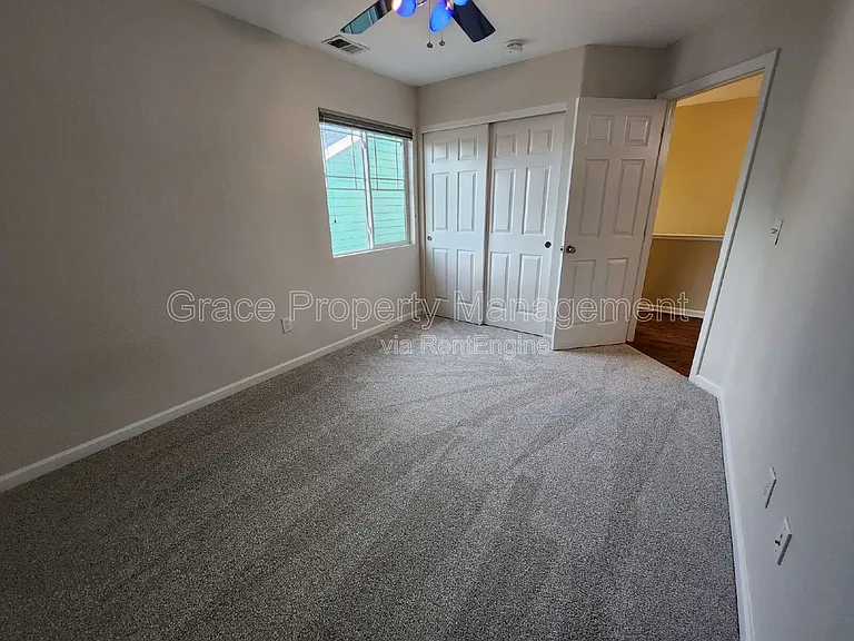 4731 Lucca Dr — Photo 15