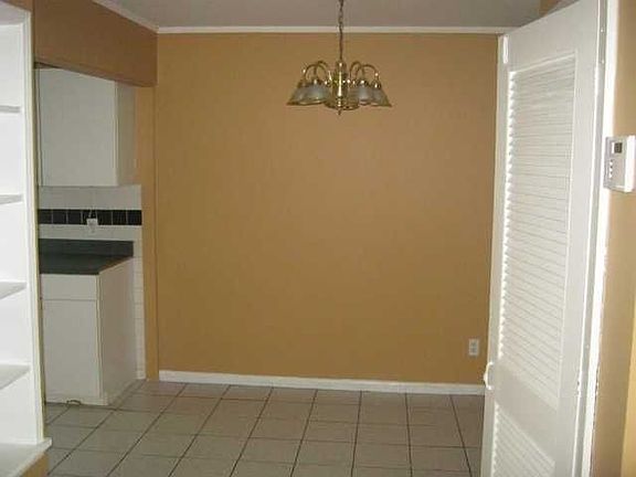 4th image of 10411 Albany Ave