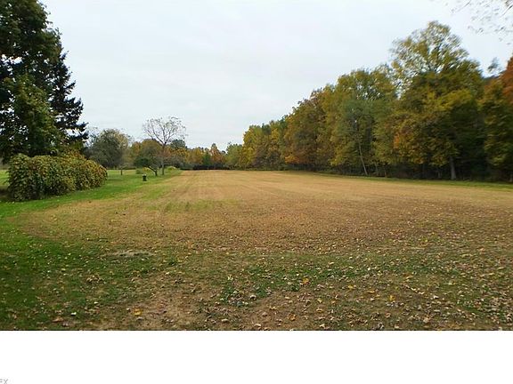 View of back property. Continues approximately 600 feet into the woods