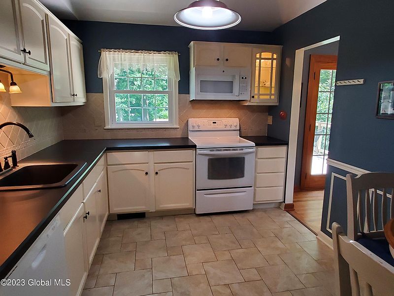 4th image of 94 Coventry Court